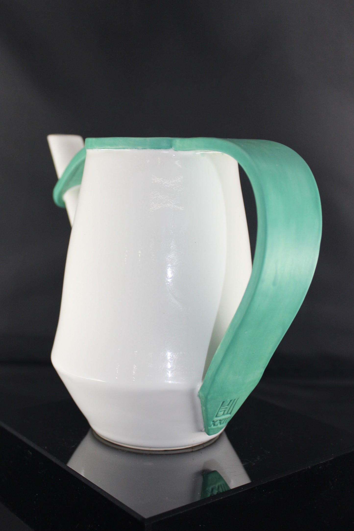 Strap Pitcher