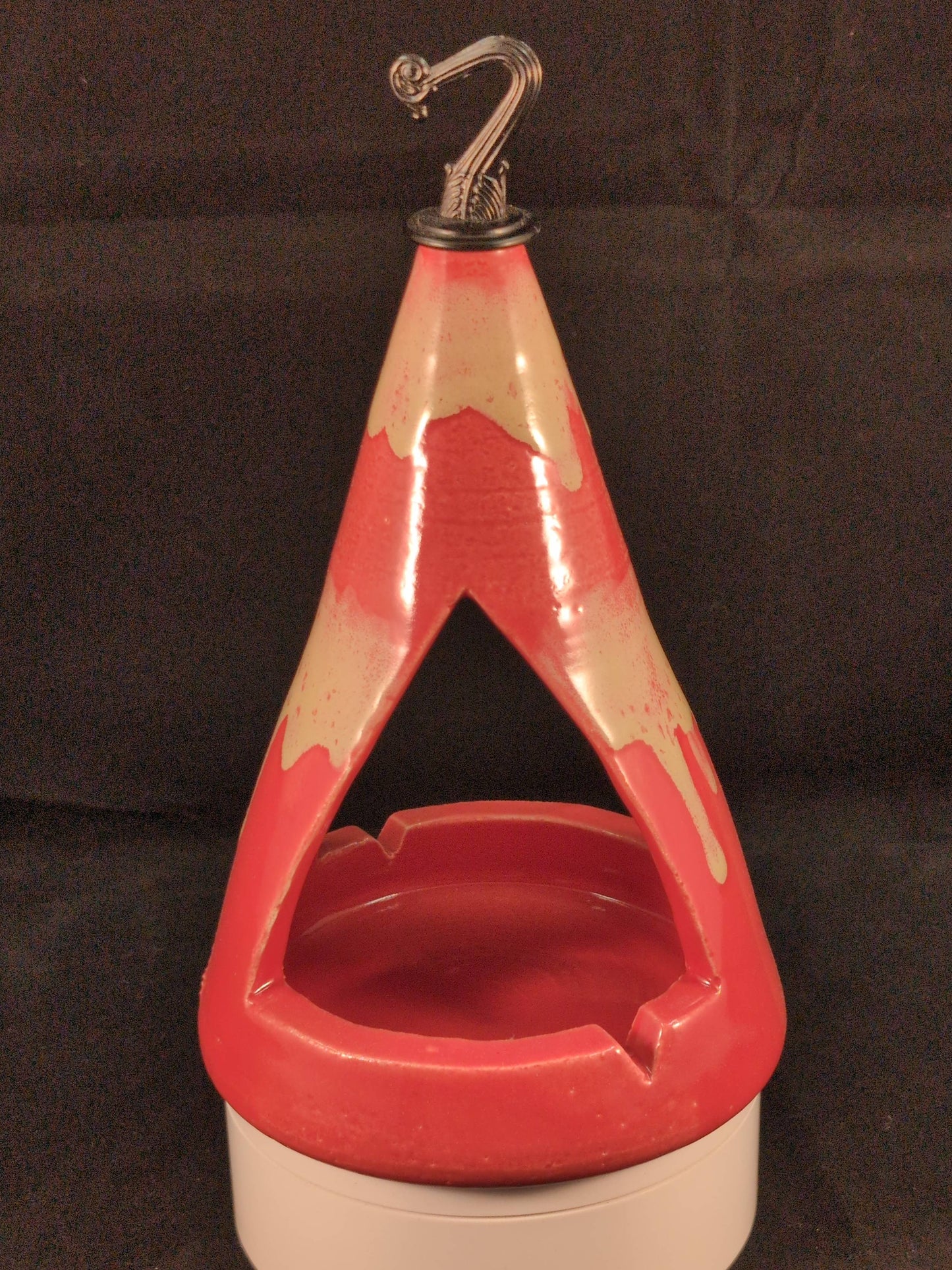 Ashtray, Hanging