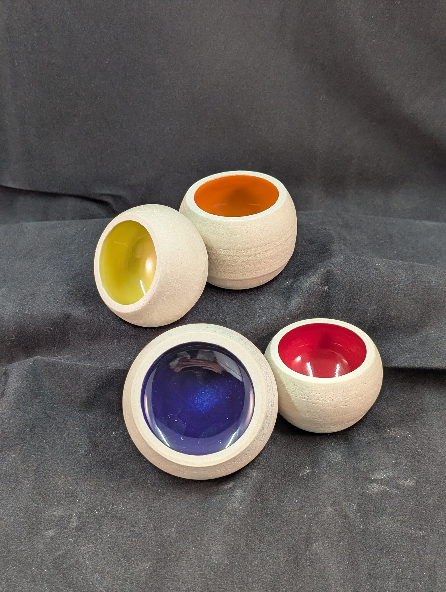 Bowl / Ramekin Small colored inside